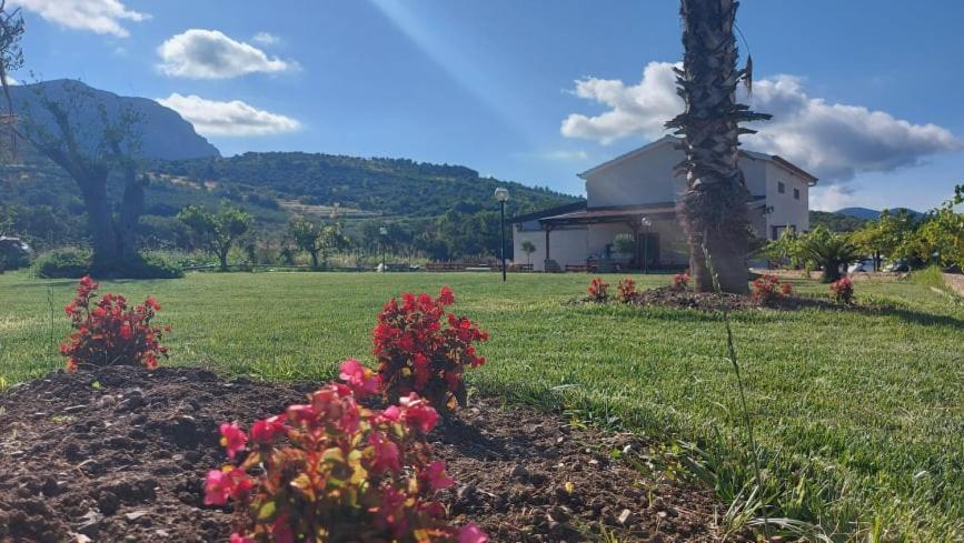 Le Colline Di Paestum Bed & Breakfast Capaccio Екстериор снимка